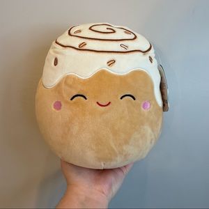 Chanel the cinnamon roll squishmallow